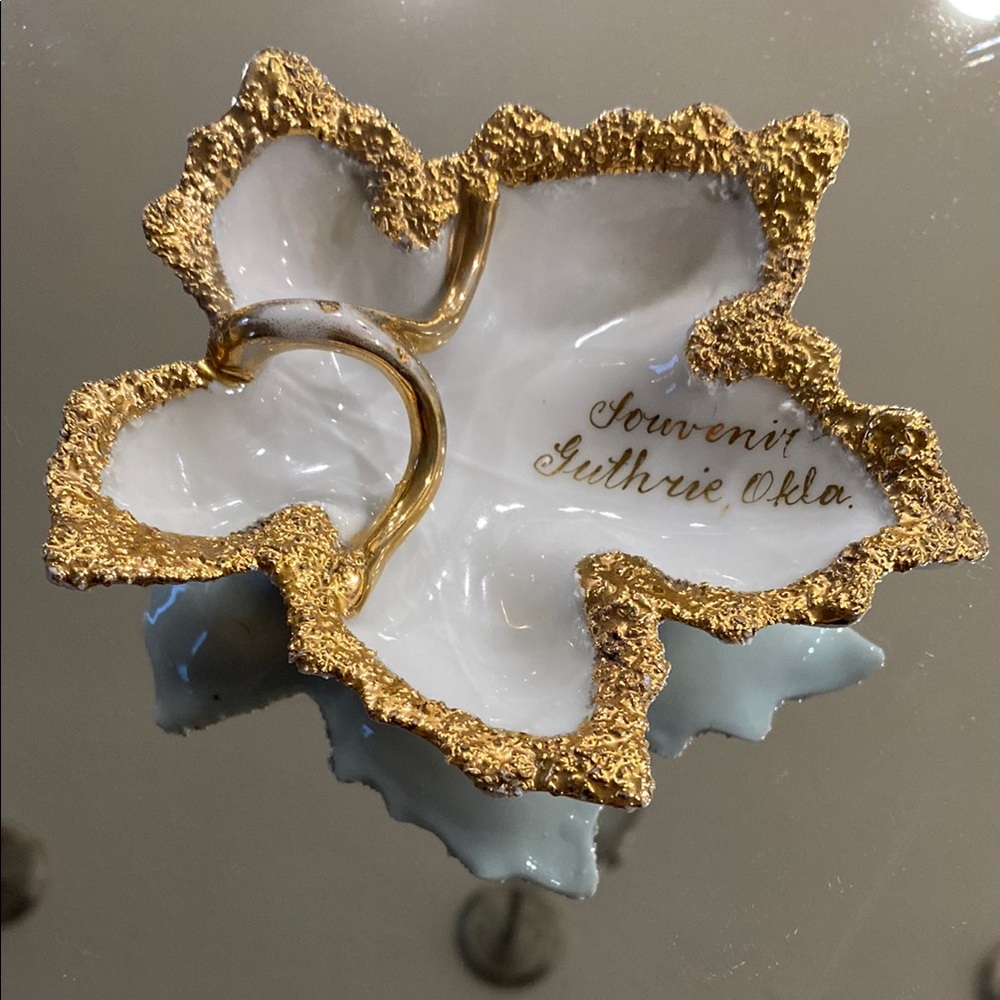 Antique Guthrie, Okla. White and Gold Leaf-Shaped Souvenir Decorative Dish!